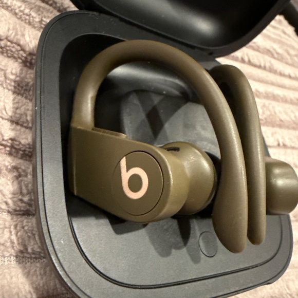 Beats by Dre Powerbeats Pro - Green - Picture 3 of 4
